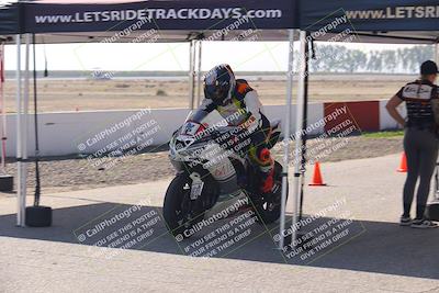 media/Nov-03-2025-Lets Ride (Mon) [[4d74c1c4d3]]/B Group/Grid/